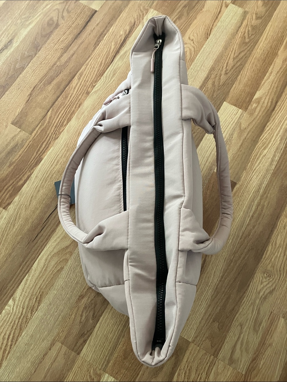 NWT DANSKIN Pale Blush Pink RANAE Large Puffy Tote with Front & Top Zippers - Picture 9 of 11